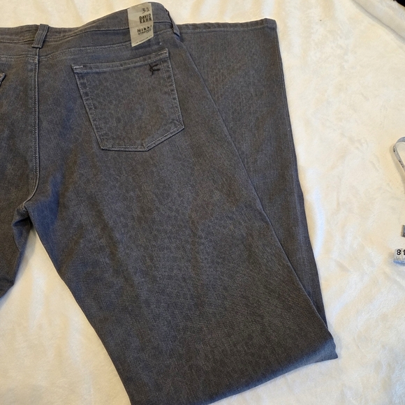‼️3/$30‼️ David Kahn Nikki Straight Leg Grey Python Jeans Sz 31 Snake Print New - Picture 2 of 16